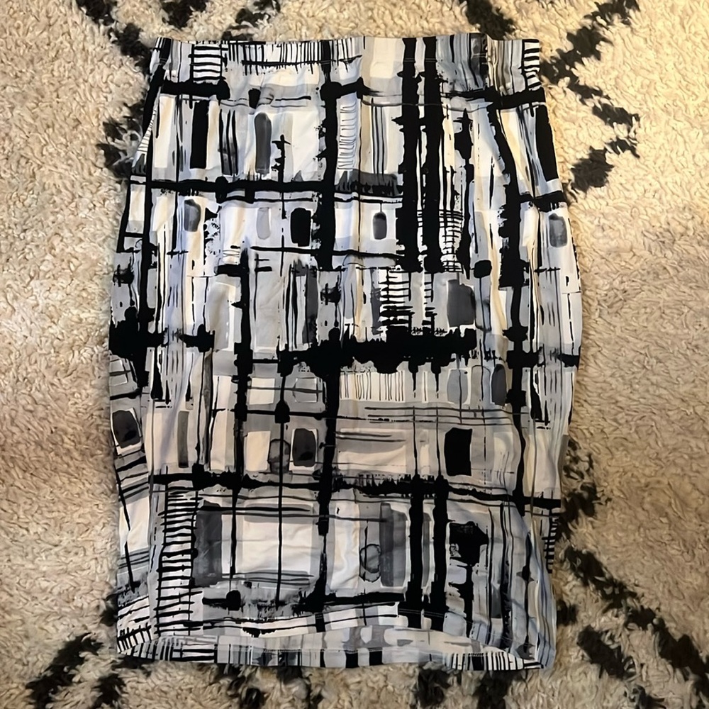 Abstract Print Pencil Skirt